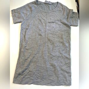 Athleta Heather Gray Short Sleeve Shirt